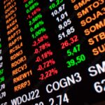 Ibovespa atinge 140 mil pontos e marca novo recorde histórico